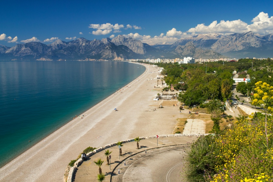 2025’te Antalya’da Emlak Yatırımı Yapmak Ne Kadar Mantıklı? 2025’te Antalya’da Emlak Yatırımı Yapmak Ne Kadar Mantıklı?